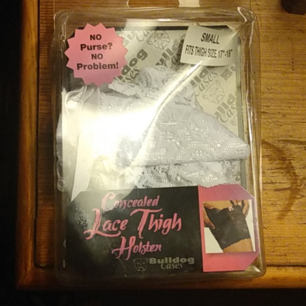Lace thigh holster